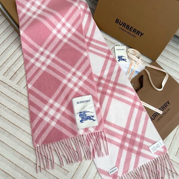 Burberry Pink Check Cashmere Scarf - Picture 5 of 7
